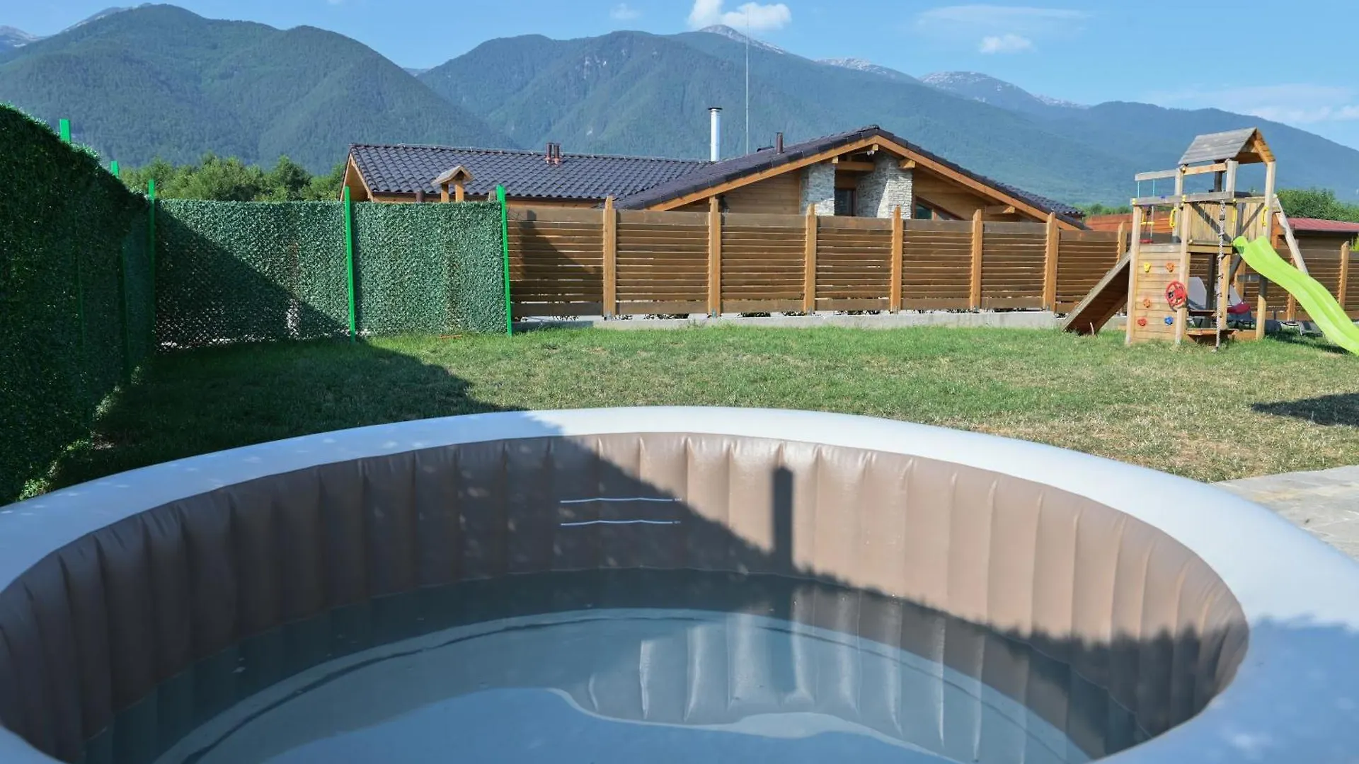 Villa Letizia With Jacuzzi Near The Pirin Golf Resort Bansko
